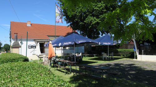 Freisitz vor dem Vereinsheim der Kleingartenanlage Veilchen e.V in Erfurt